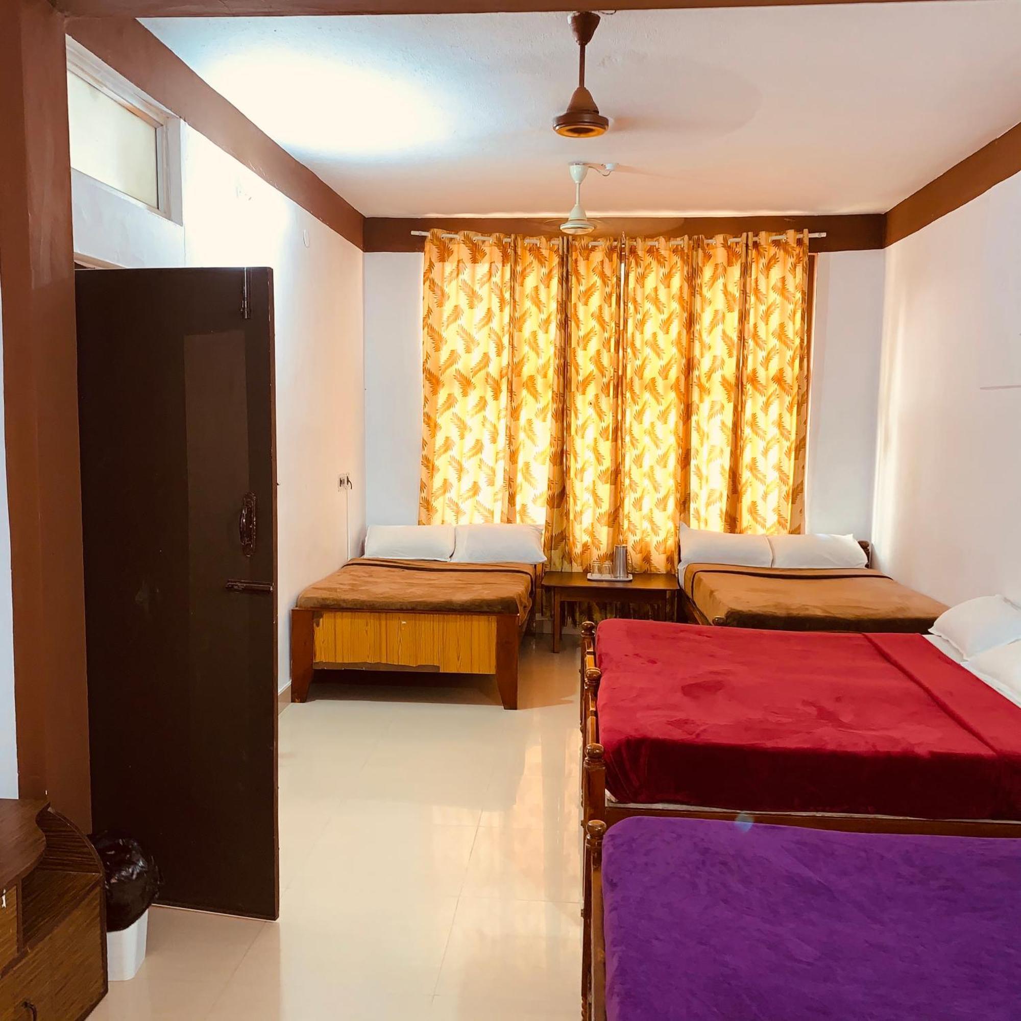 Hotel CAVERI inn Madikeri Exterior foto