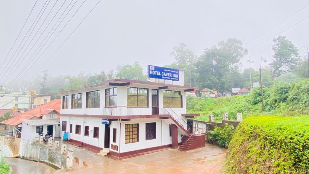 Hotel CAVERI inn Madikeri Exterior foto