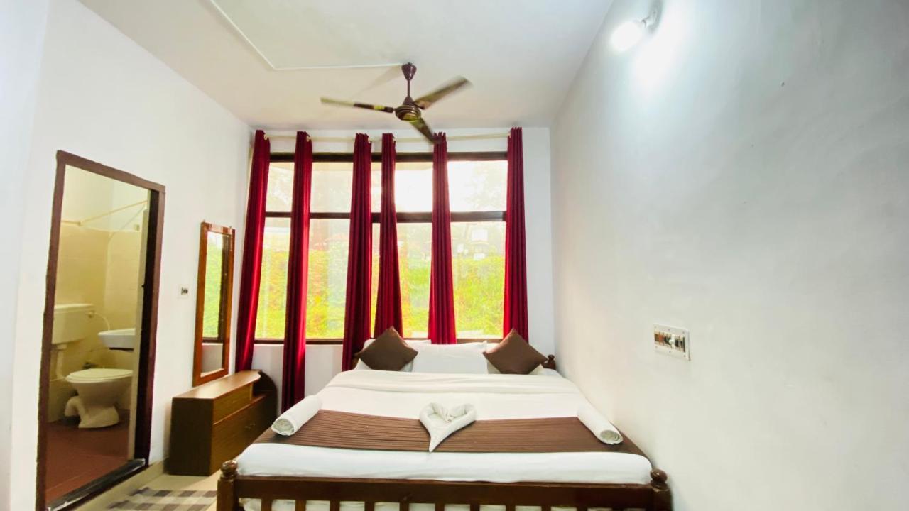 Hotel CAVERI inn Madikeri Exterior foto