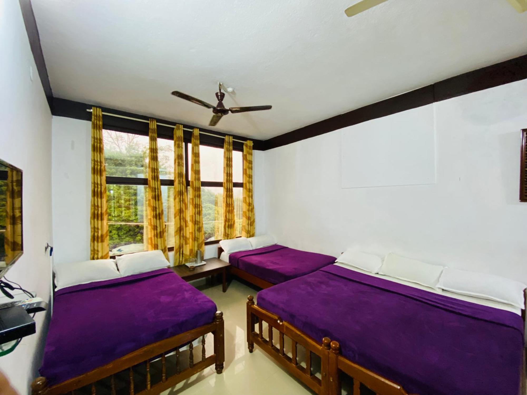 Hotel CAVERI inn Madikeri Exterior foto