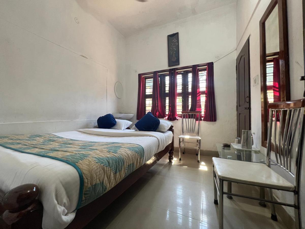 Hotel CAVERI inn Madikeri Exterior foto