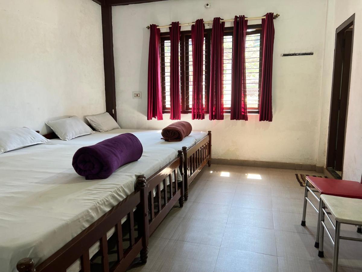 Hotel CAVERI inn Madikeri Exterior foto