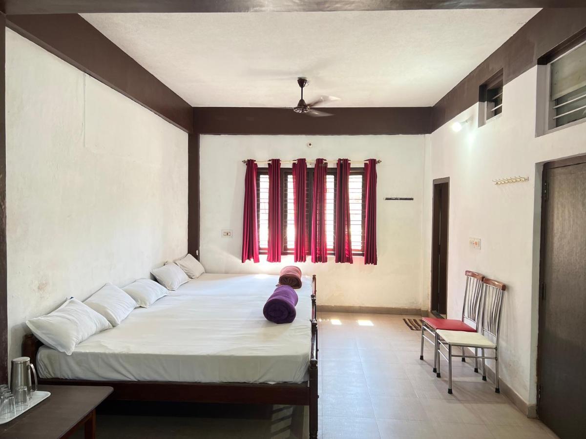Hotel CAVERI inn Madikeri Exterior foto