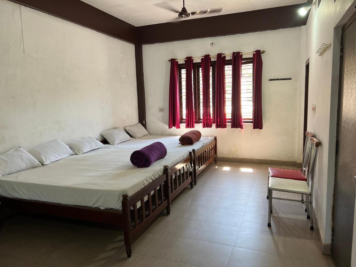 Hotel CAVERI inn Madikeri Exterior foto